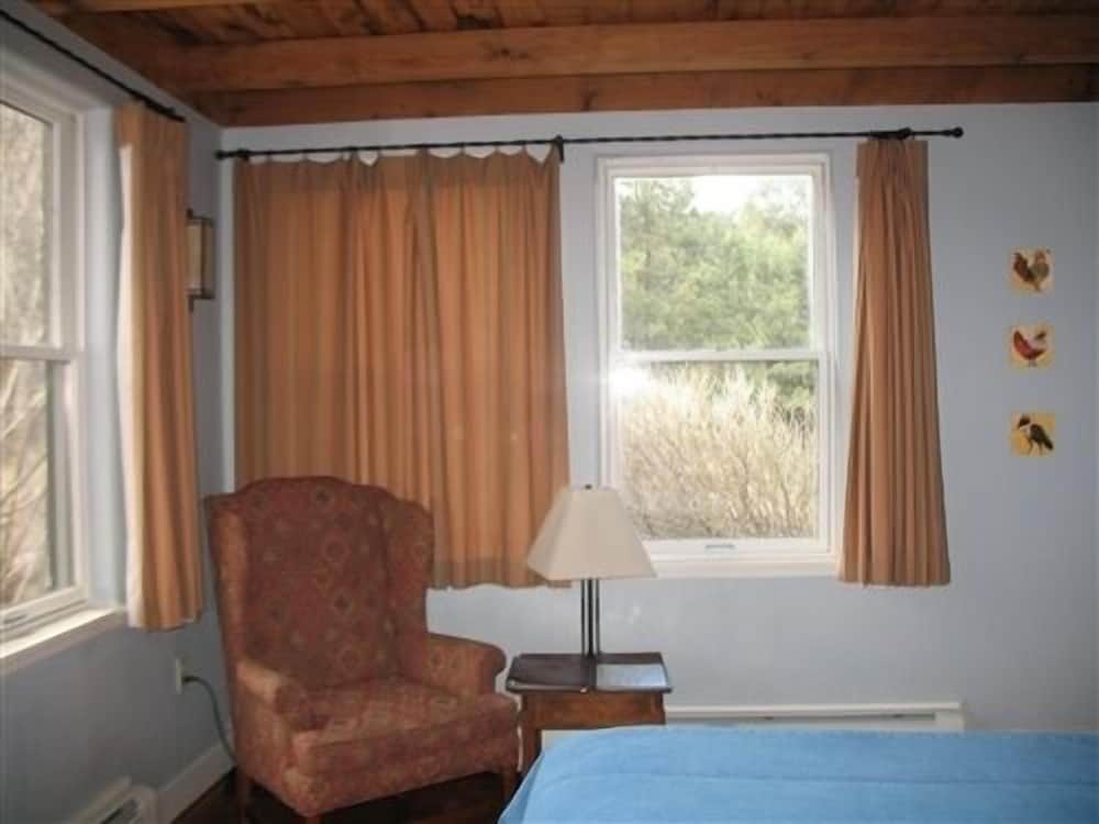Bear Mountain Lodge