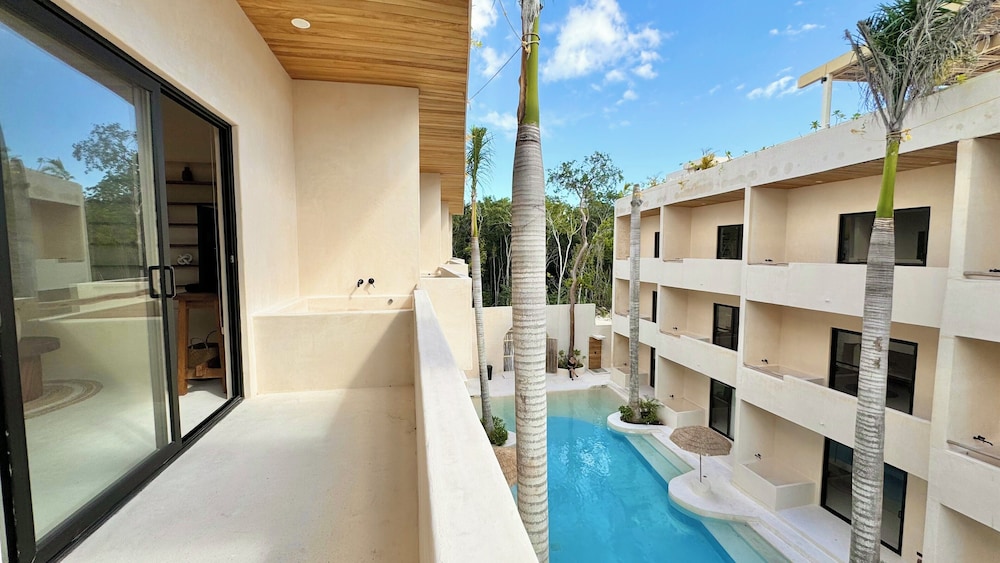 COCAY LOFTS BY SANDY POWERFUL