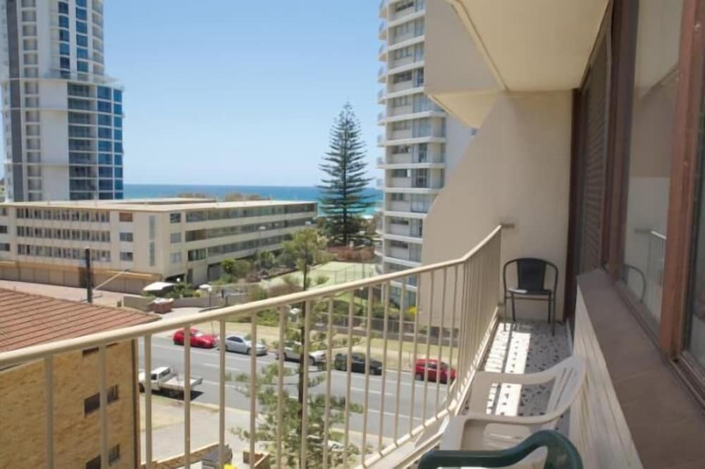 Queensleigh Holiday Apartments