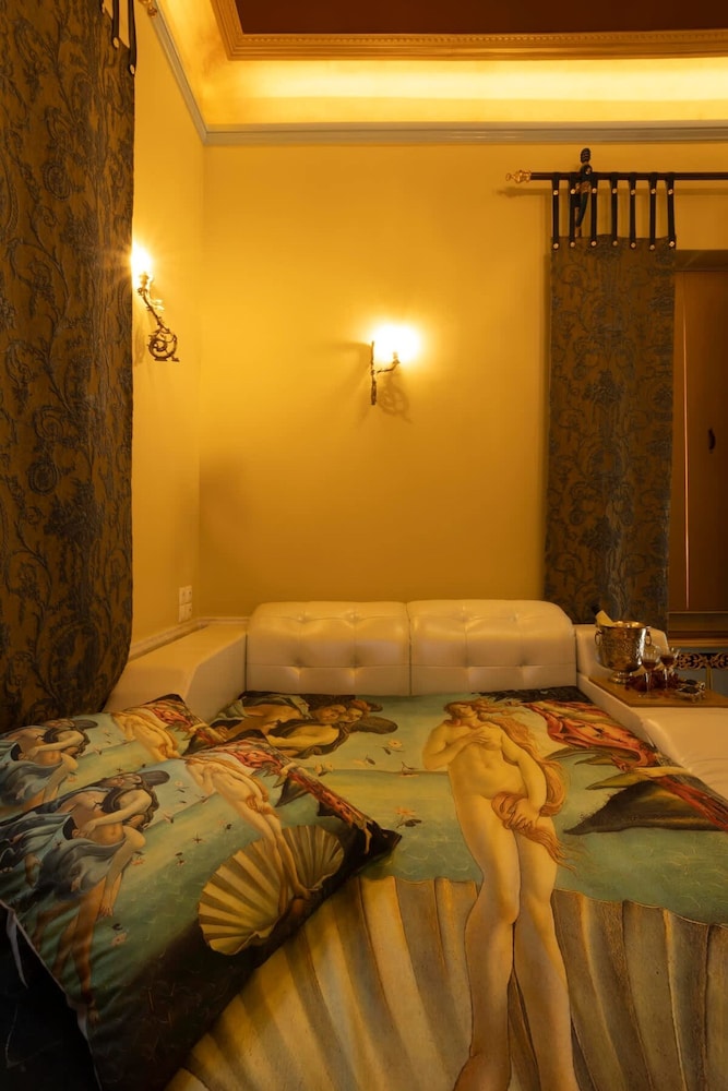 Athena Luxury Suite - Medousia Spa Luxury Escape