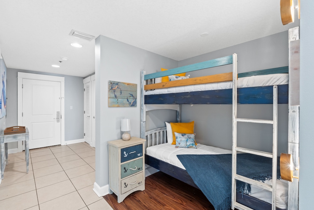 Grand Panama Beach Resort by Book That Condo