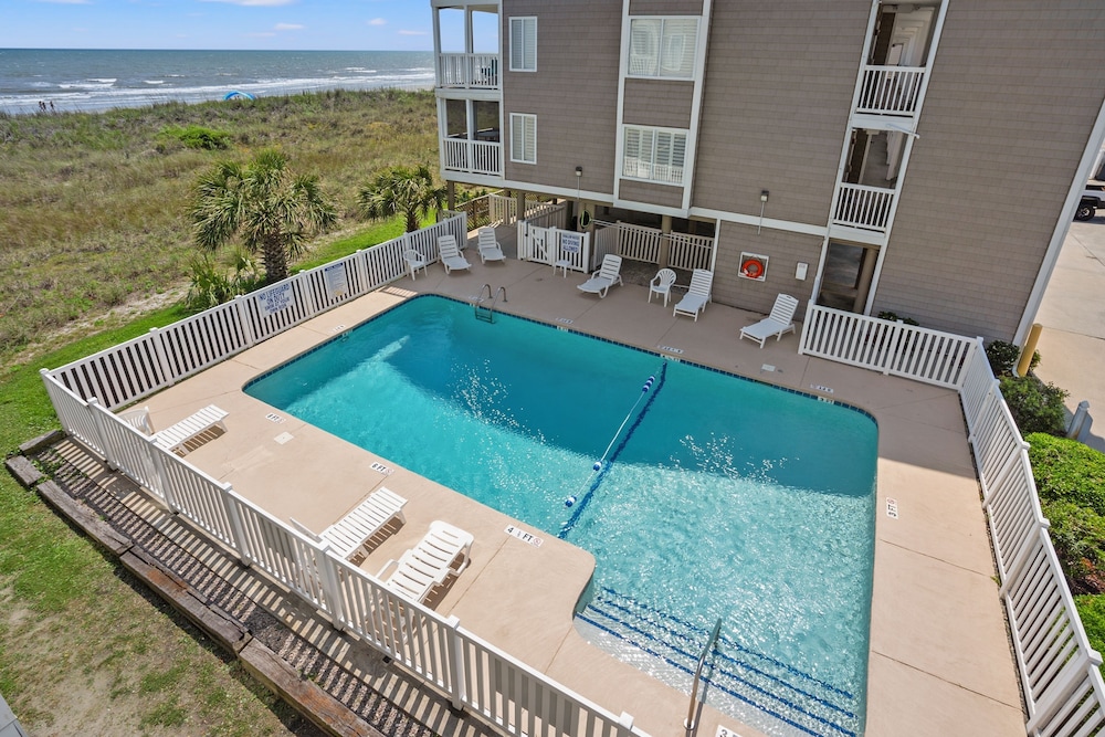 RainTree Villas 2F by RedAwning