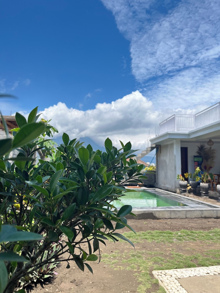 Green Caldera Estate