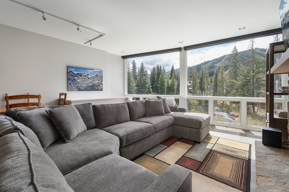 Riverside Retreat 2 Bedroom Condo