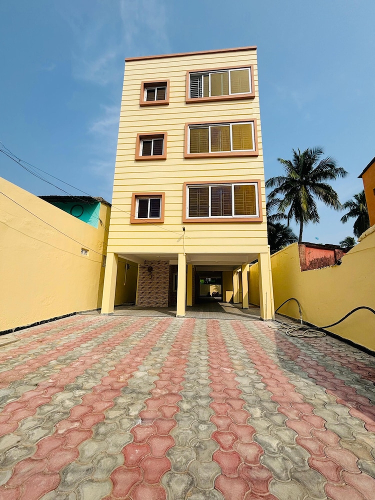 Goroomgo Golden Homes Puri view 2
