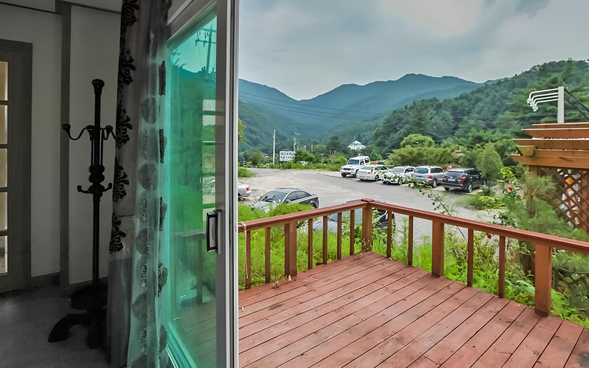 Gapyeong Roman Pension view 4