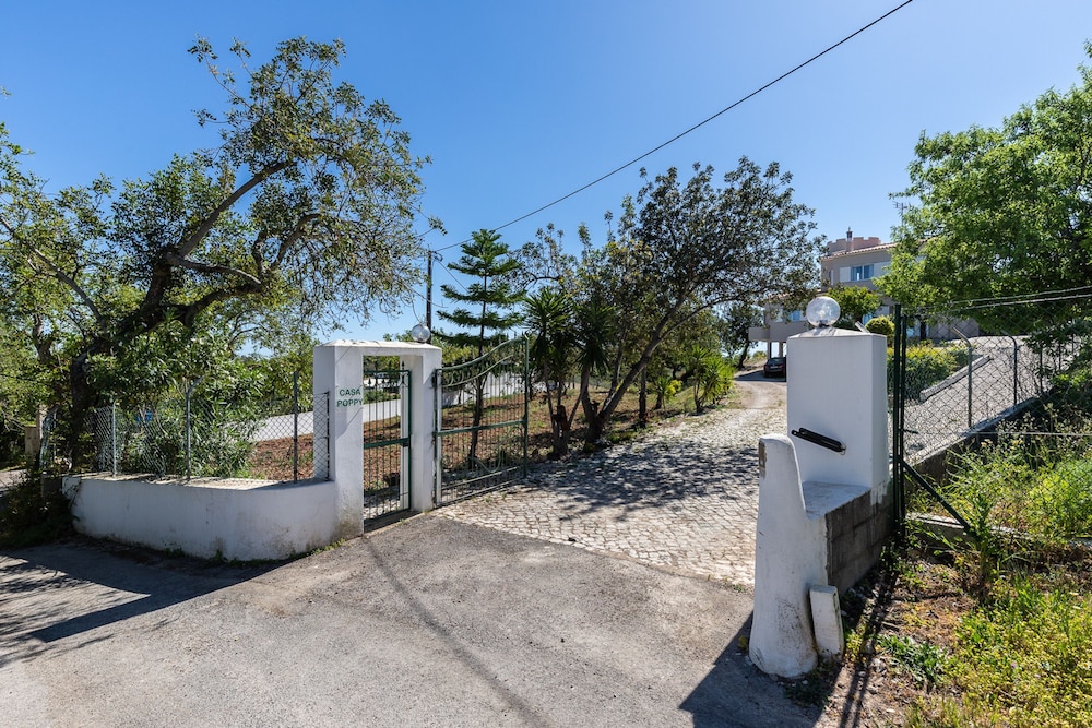 Looking to Landscape Sea View Private Pool Villa