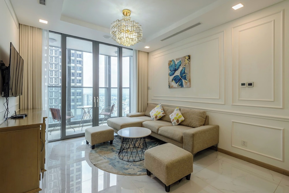 Sunwah Pearl Centre Point