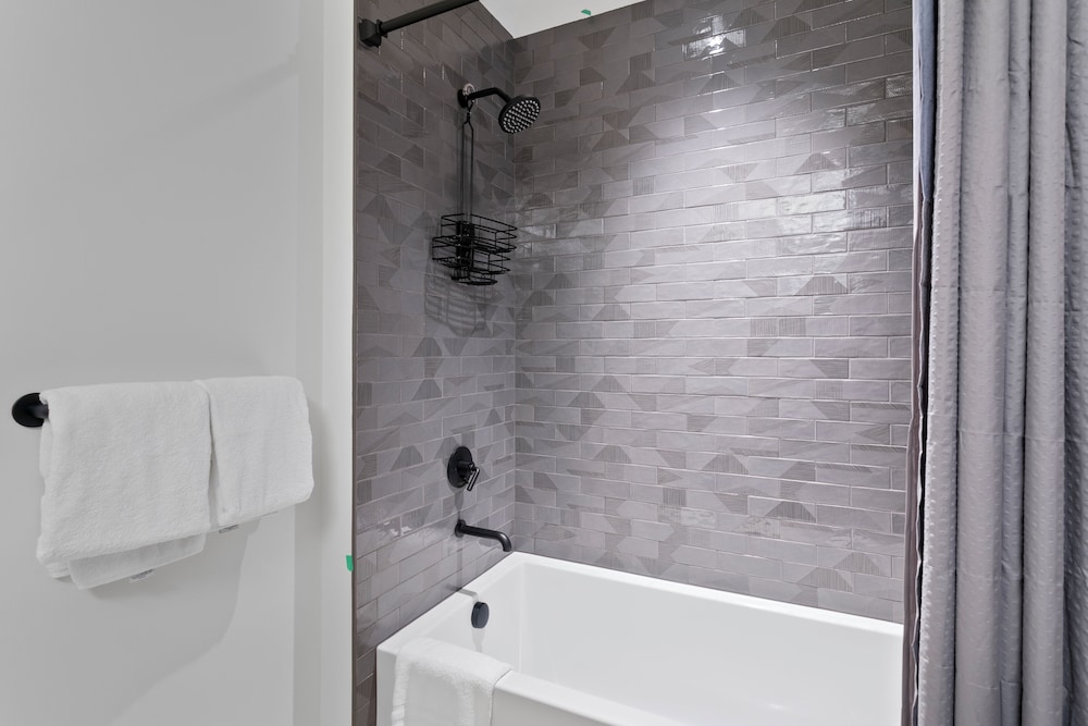 Argent at Deer Valley Resort - Three Bedroom Deluxe #103 3 Condo