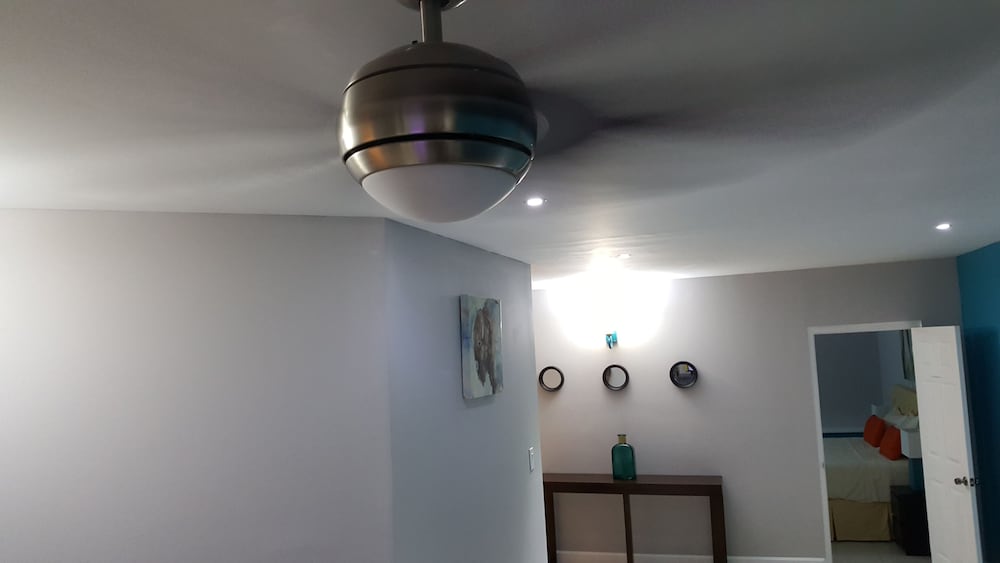 New Kingston Guest Apartment at Donhead
