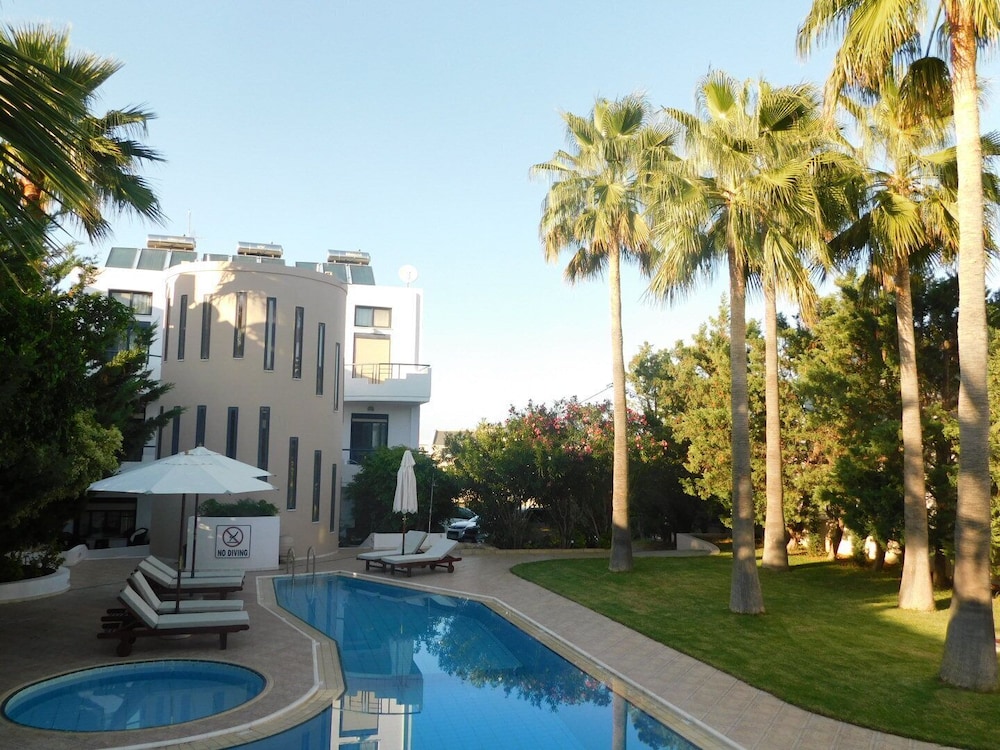 Elizabeth Suites, photo 13