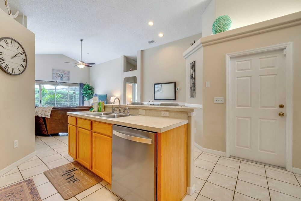 Game Room & Private Pool: Clermont Gem Near Lakes
