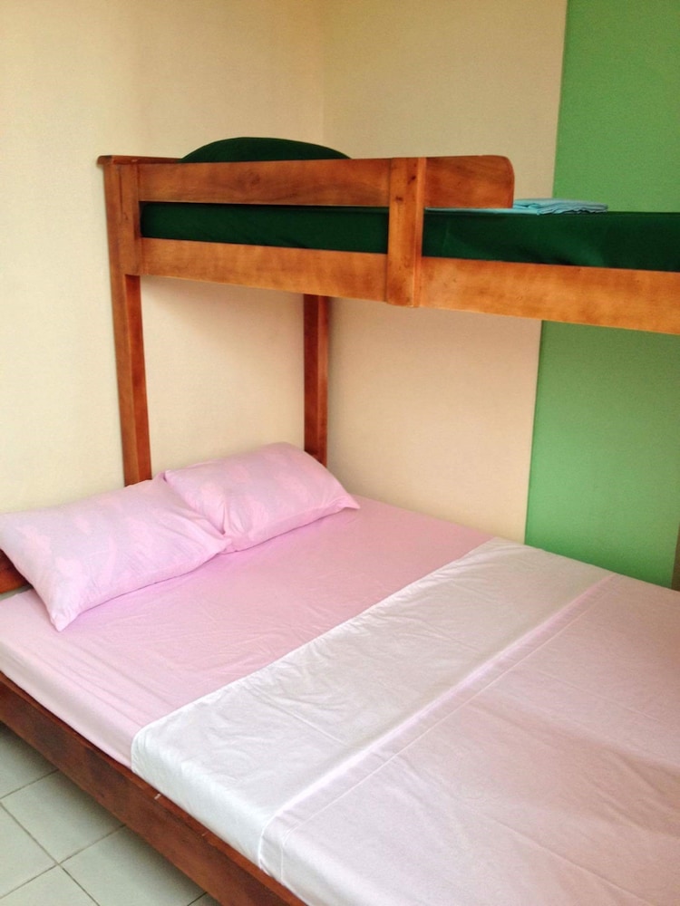 Friendly's Guesthouse