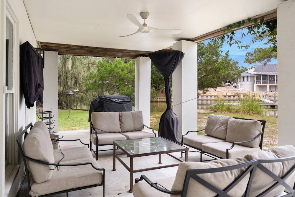 Sunny Pointe 4 Bedroom Home