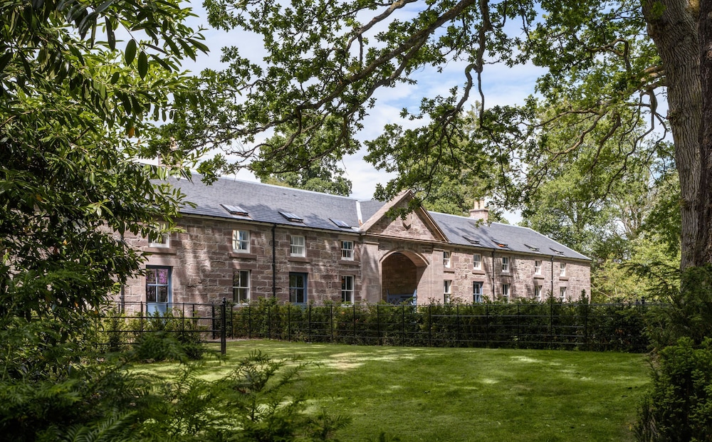 Meikleour Arms Hotel and Restaurant