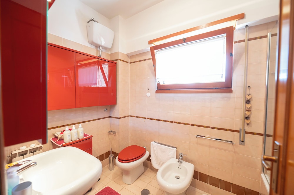 Luminous 2Br Family Apartment In Residential Area