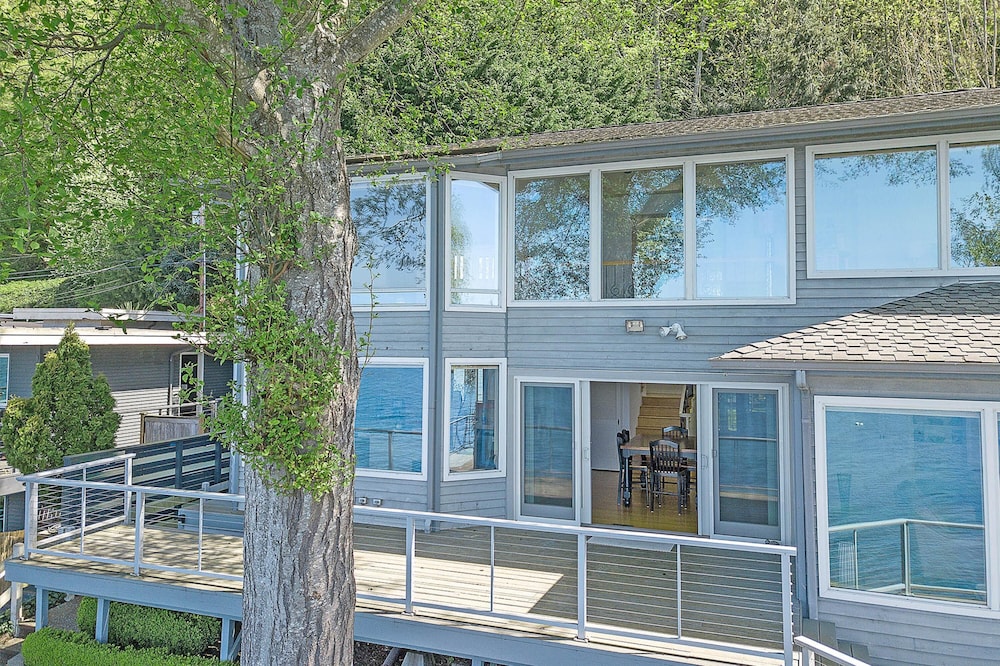 Four Stone Beach House