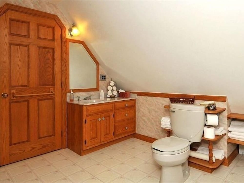 Victorian Loft B & B