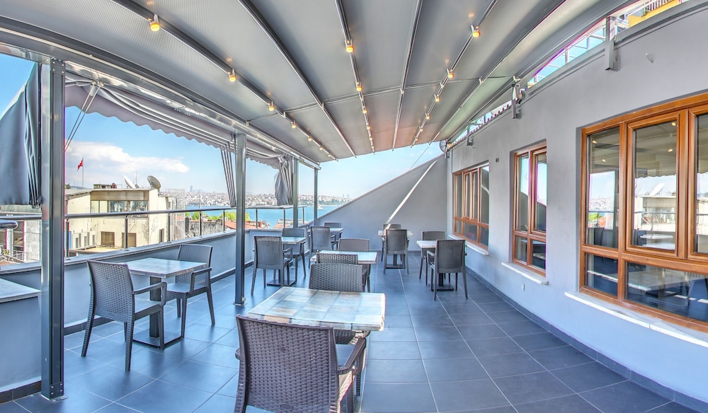 Cihangir Palace - Image 6