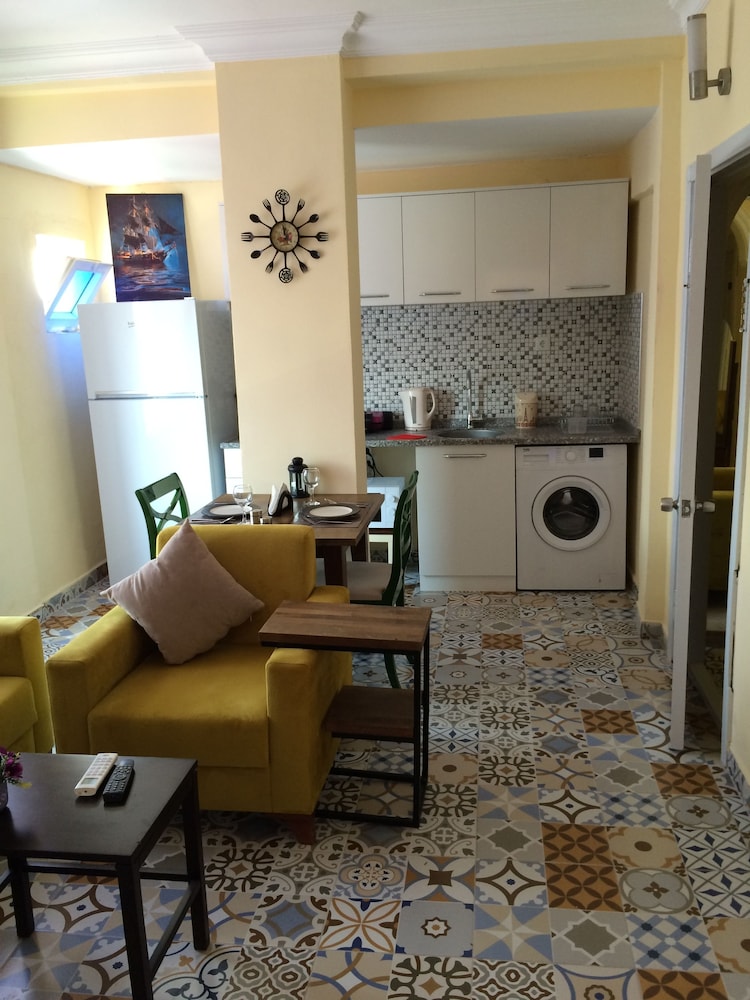 Turkish Apart Hotel