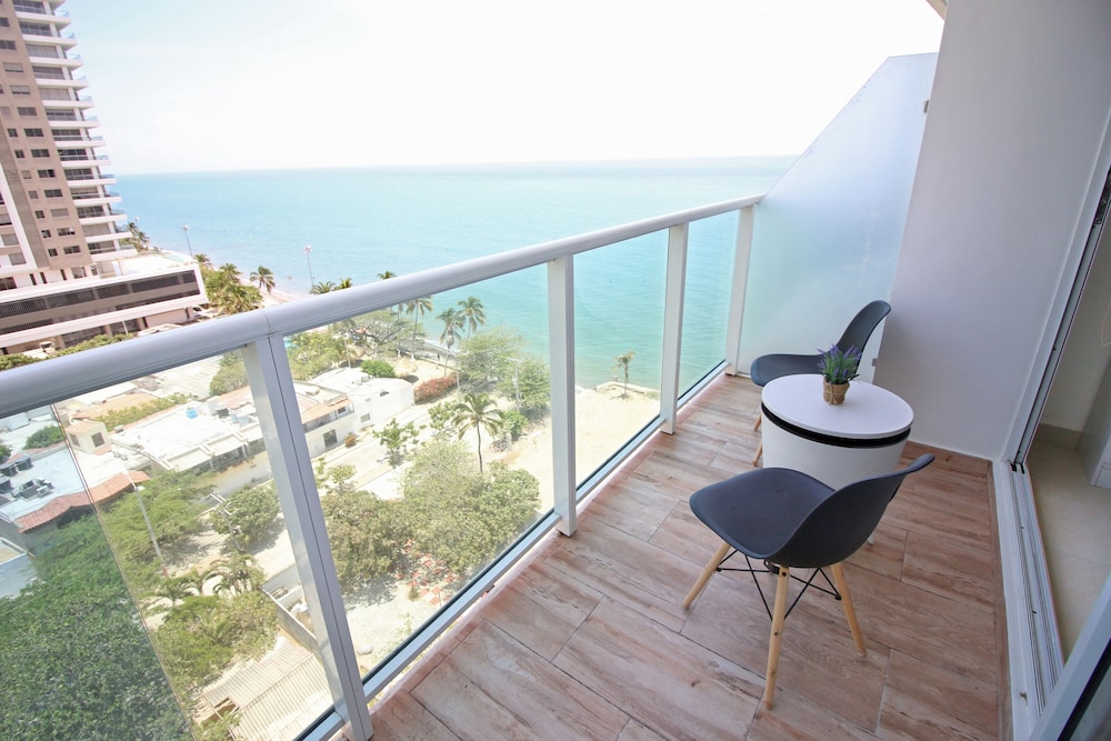 Apartamentos SOHO Elite - Frente al Mar