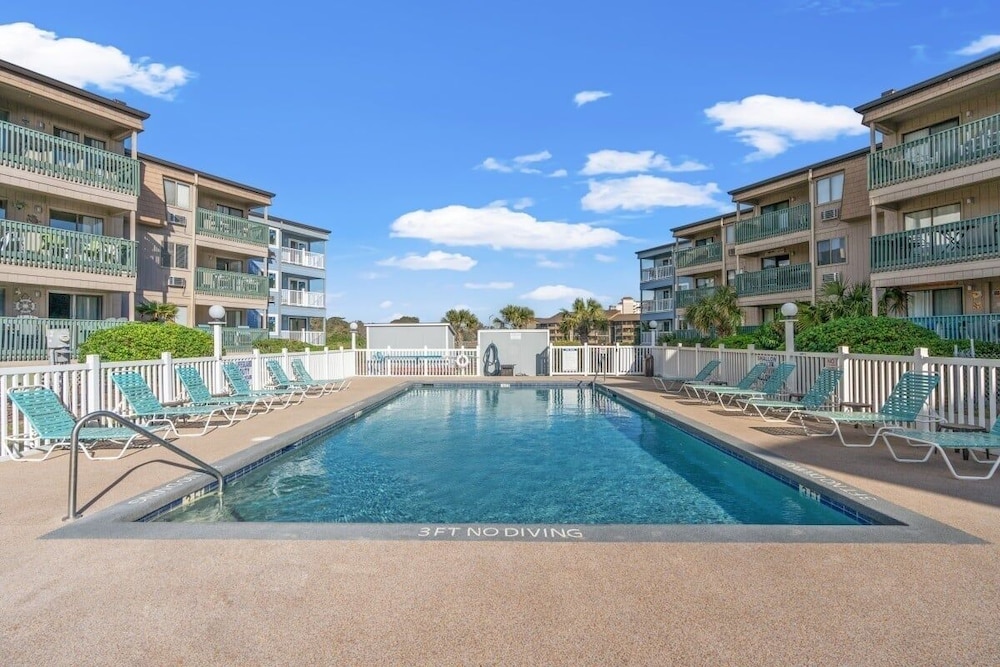A Place At The Beach Iii 9530-2h 2 Bedroom Condo