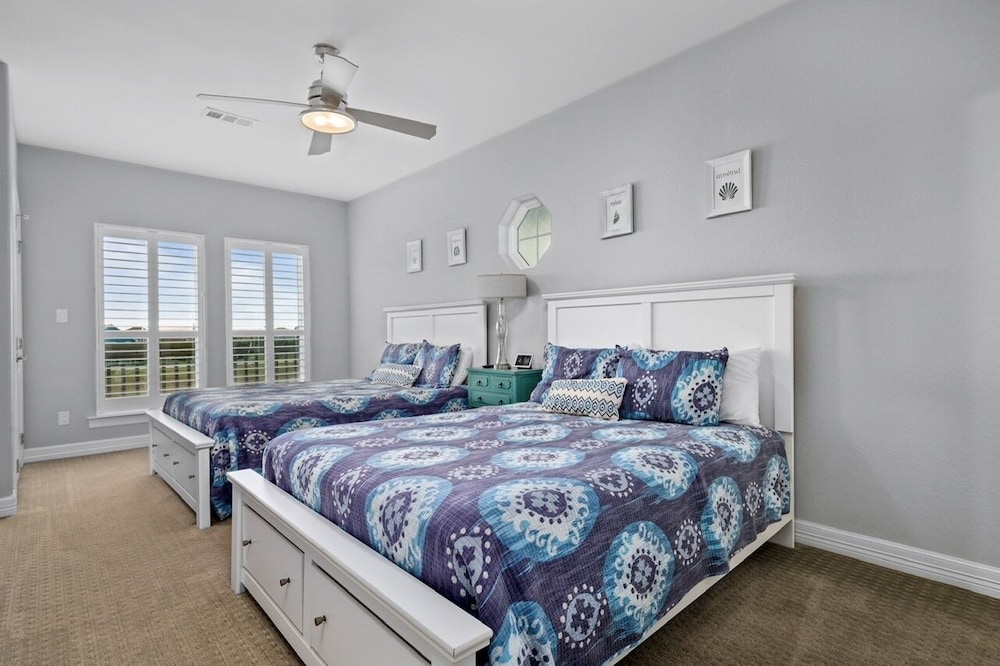 Just One More Day 4 Bedroom Home by RedAwning