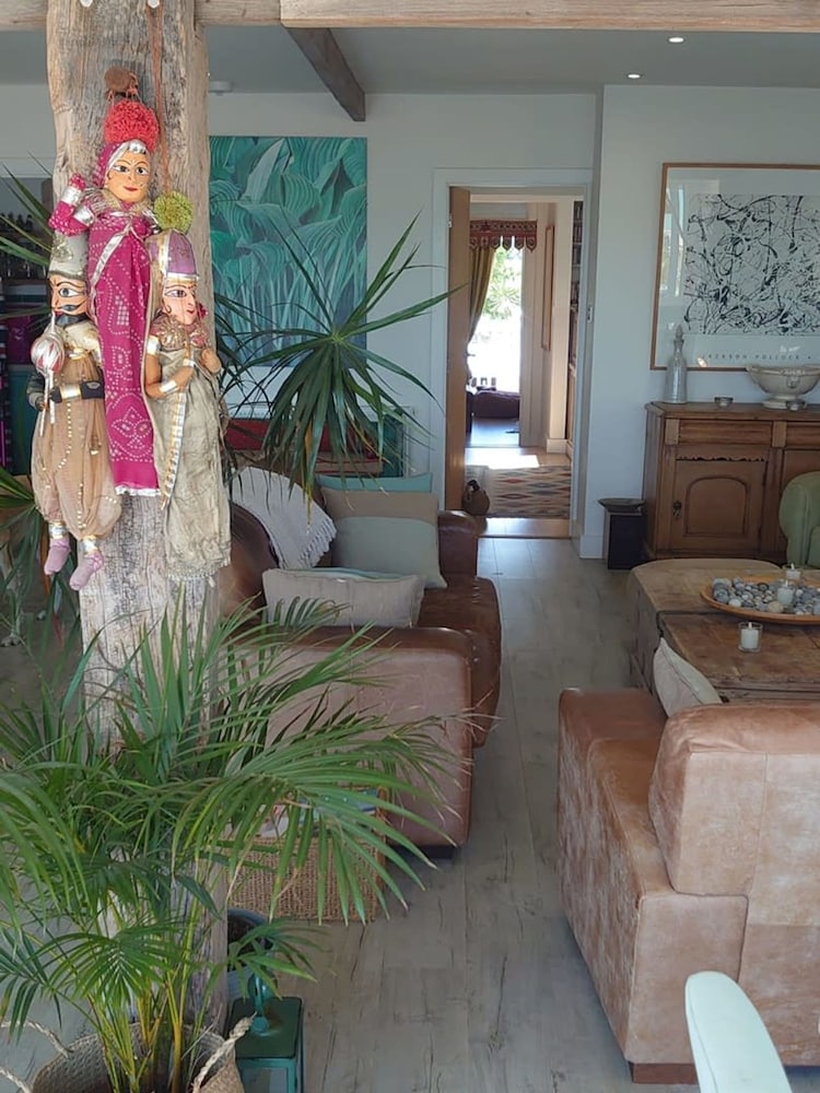 Ocean Front Beach House With Direct Beach Access view 5