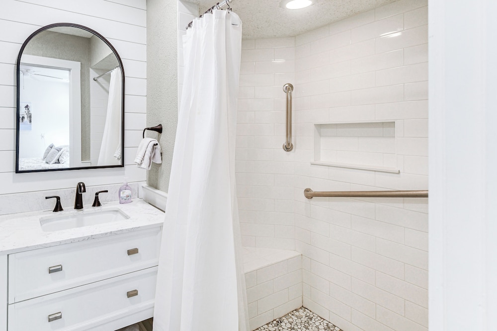 2 Mi to St Augustine Beach: Home w/ Pool Access