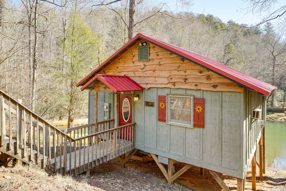 Secluded Family Retreat in Dahlonega w/ Hot Tub! view 4
