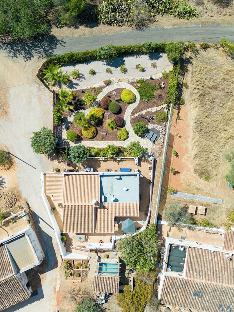 Photo 32