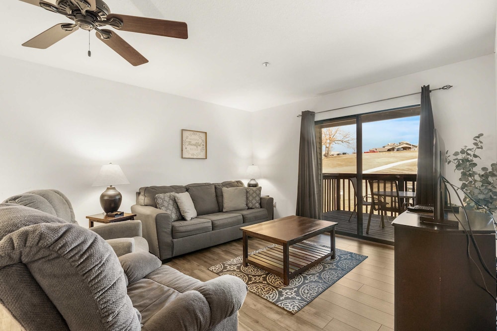 Fairway View Duo Stay for 12!