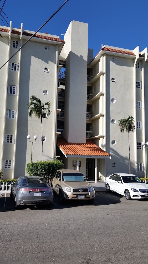 The Oasis at Oaklands Apartment 2