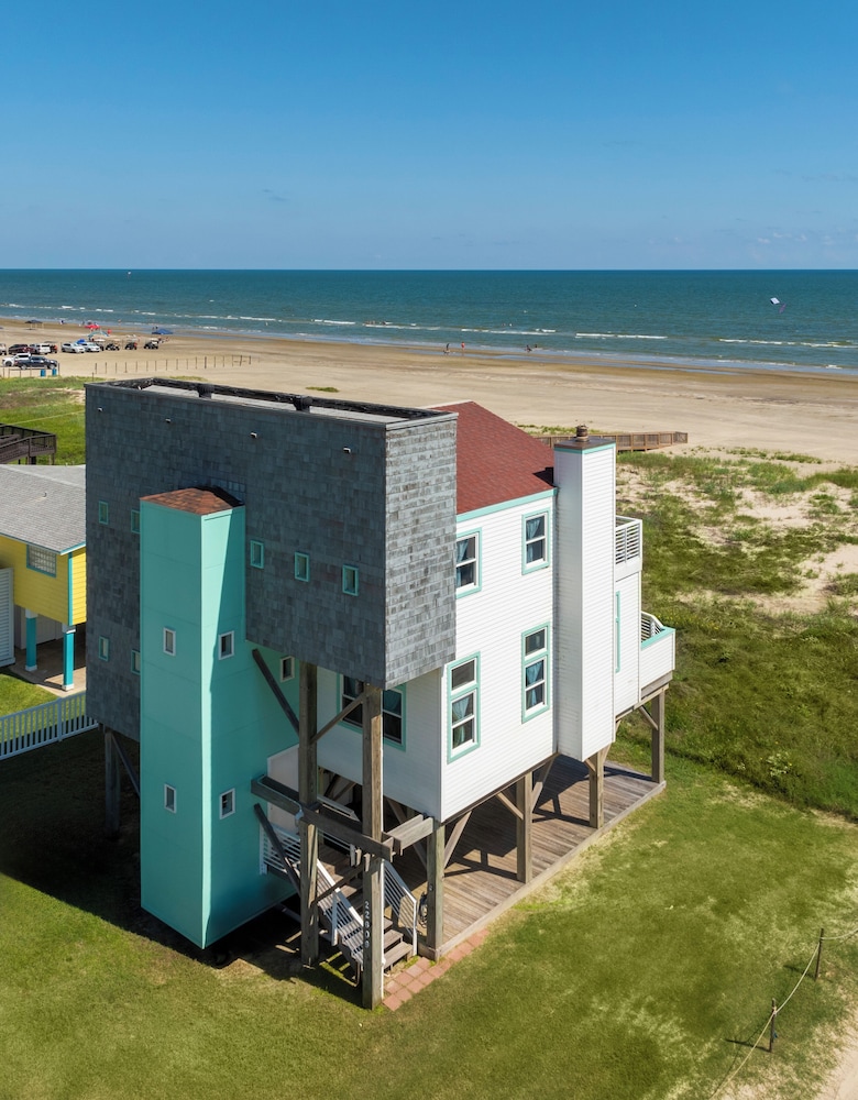 Beachfront Melody by Ryson Vacation Rentals