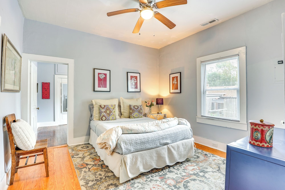 1 Mi to Dtwn Wilmington: Quiet Cottage w/ Deck