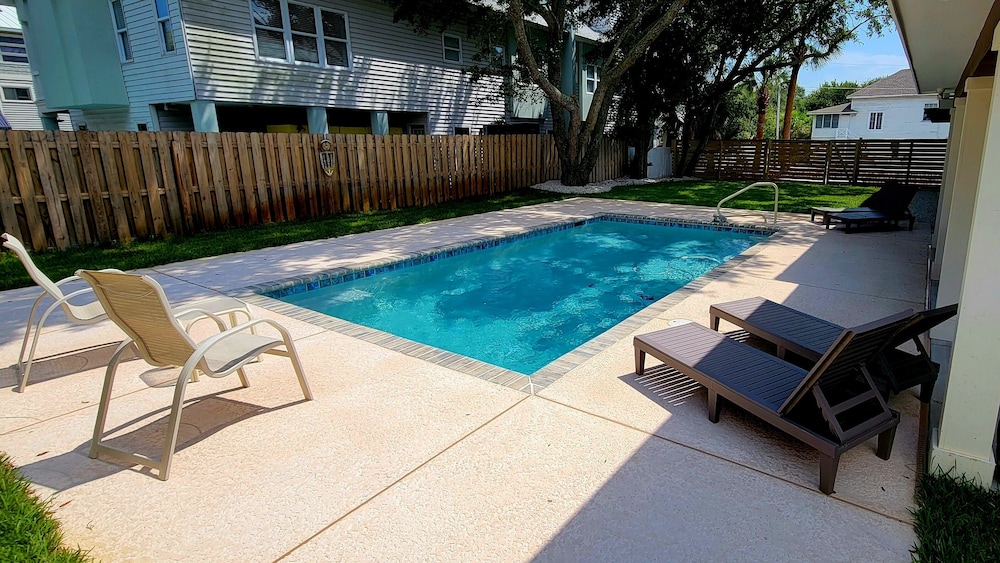 6 7th Street by Tybee Vacation Rentals