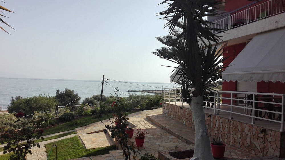 Spiros rooms