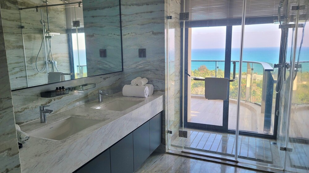 Diamond beach OceanView Villa
