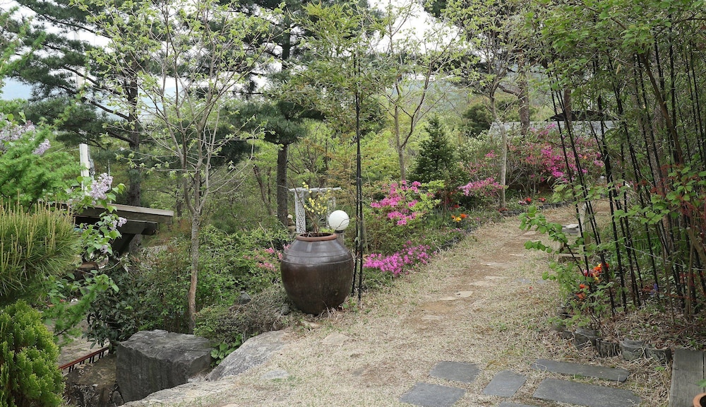 Stone Flower Pension view 4