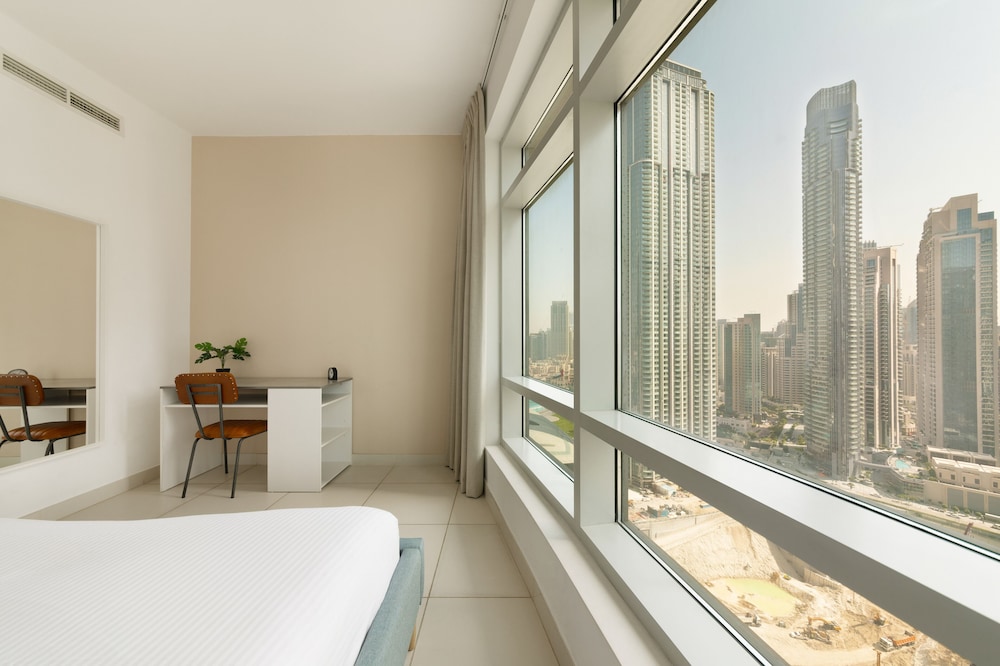 Maison Privee - Central Dubai Apt w/Danish Twist & Burj Khalifa Vws