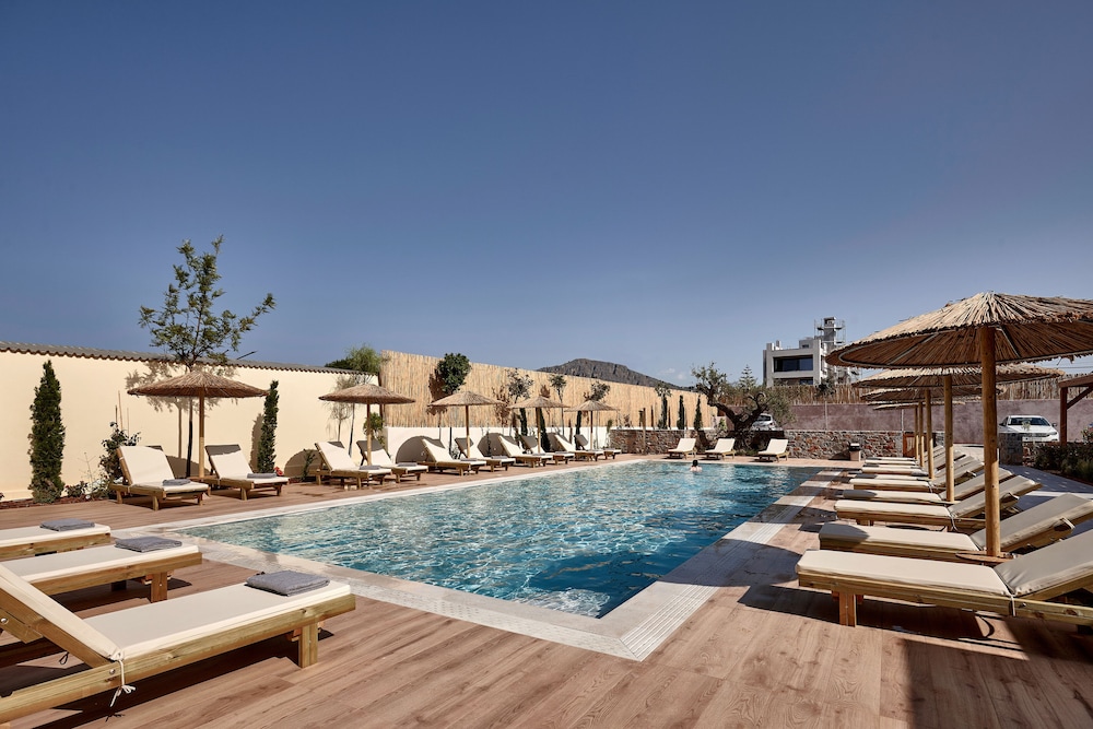 Volta Suites and Villas view 3