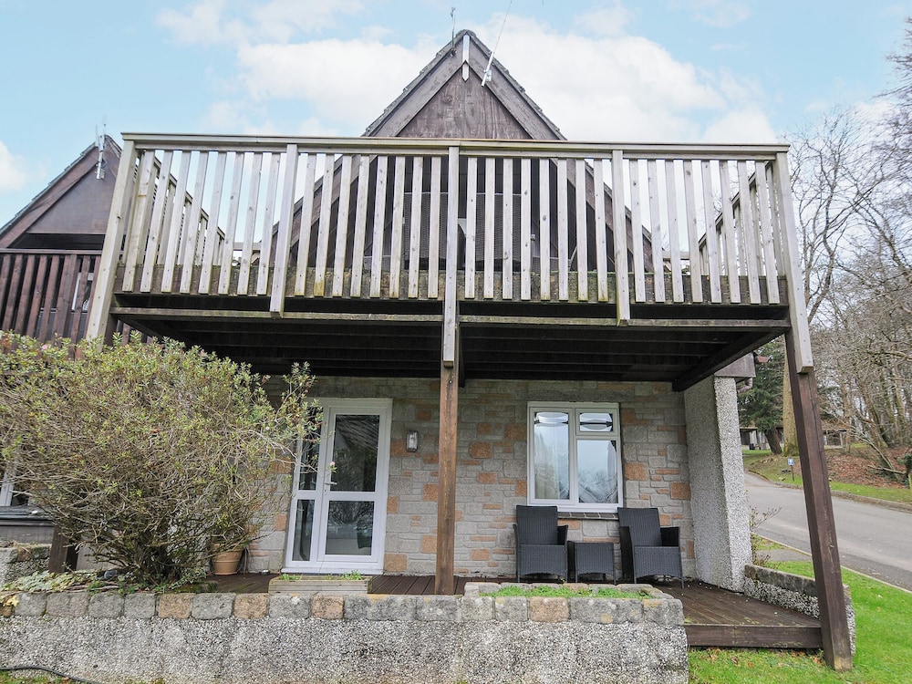 24 Valley Lodge
