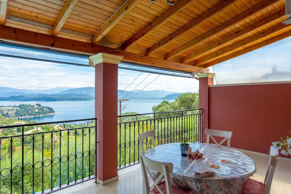 Bougainvillea Large Private Pool Walk to Beach Sea Views A C Wifi Car Not Required Eco-friend - 195 view 5