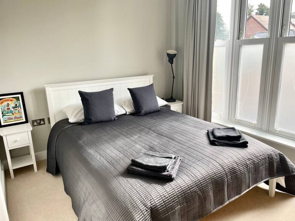 Blue Heron - 2 Bedroom Apt With 2 Parking Spaces - From 165 Per Night view 3