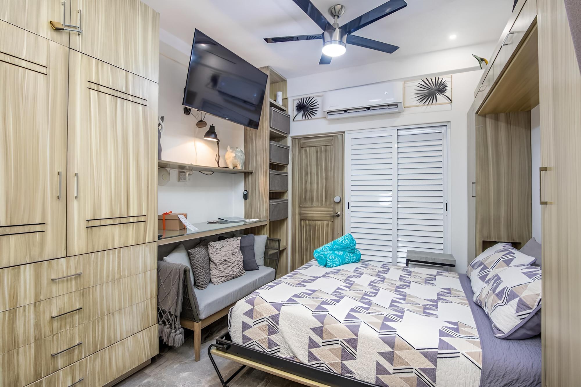 5D - Super Studio Well Laid out Everything you Need - Stunning Rooftop Inifinity Pool view 5