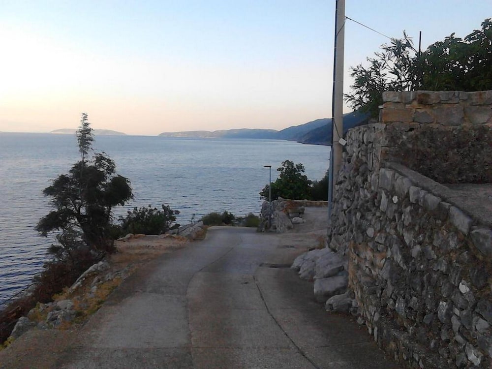 Zora Holiday Home view 5
