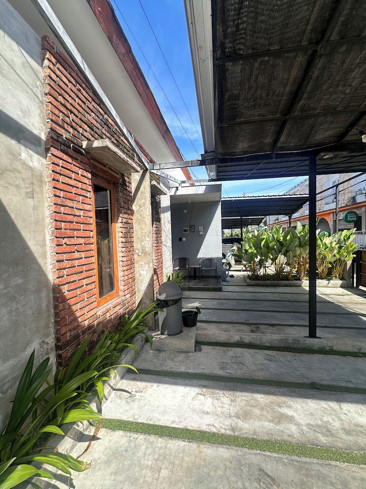 Dewandi Guest House