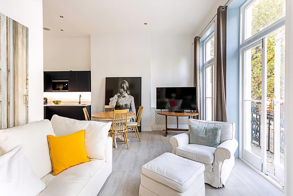 Elegant 3 bed Apartment in Earls Court