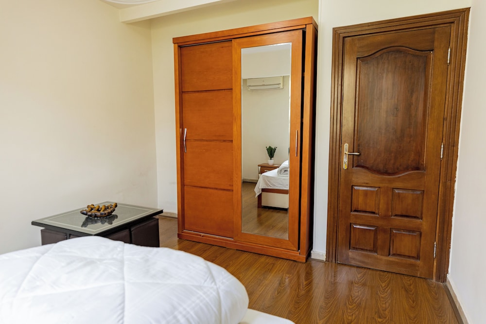 Hibiscus Haven Suite