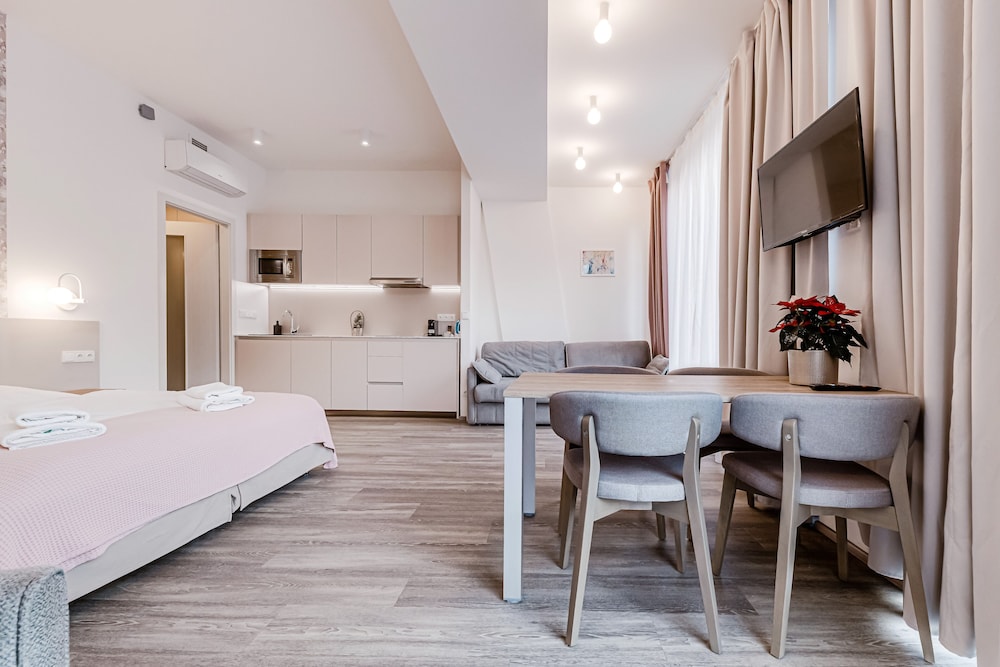 KORA APARTMENTS